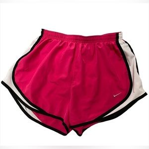 𝅺nike DriFit Running Shorts Medium 🔥